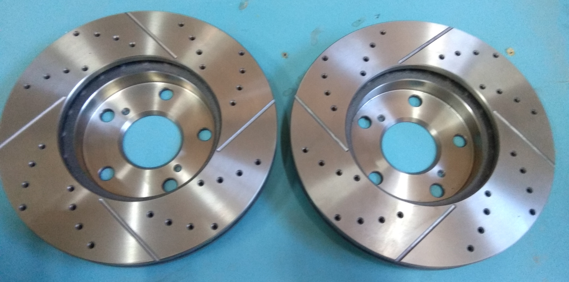 Диски тормозные передние Camry V-70