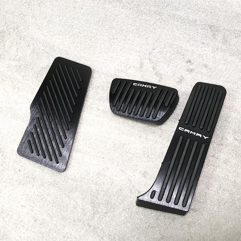 Педали Camry V70 черные 