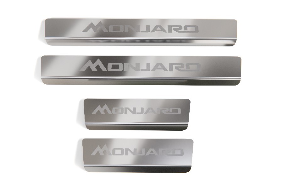 Накладки на пороги вариант 3  GEELY MONJARO