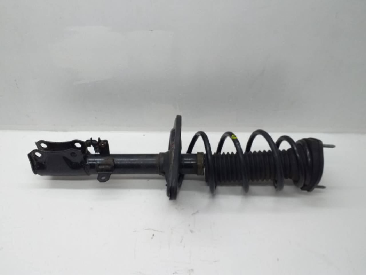 Амортизатор задний левый V50/V55