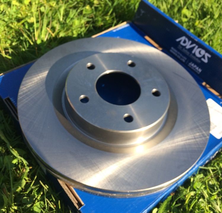 Диски тормозные передние V30 (2001-2006) Advics 2 шт.