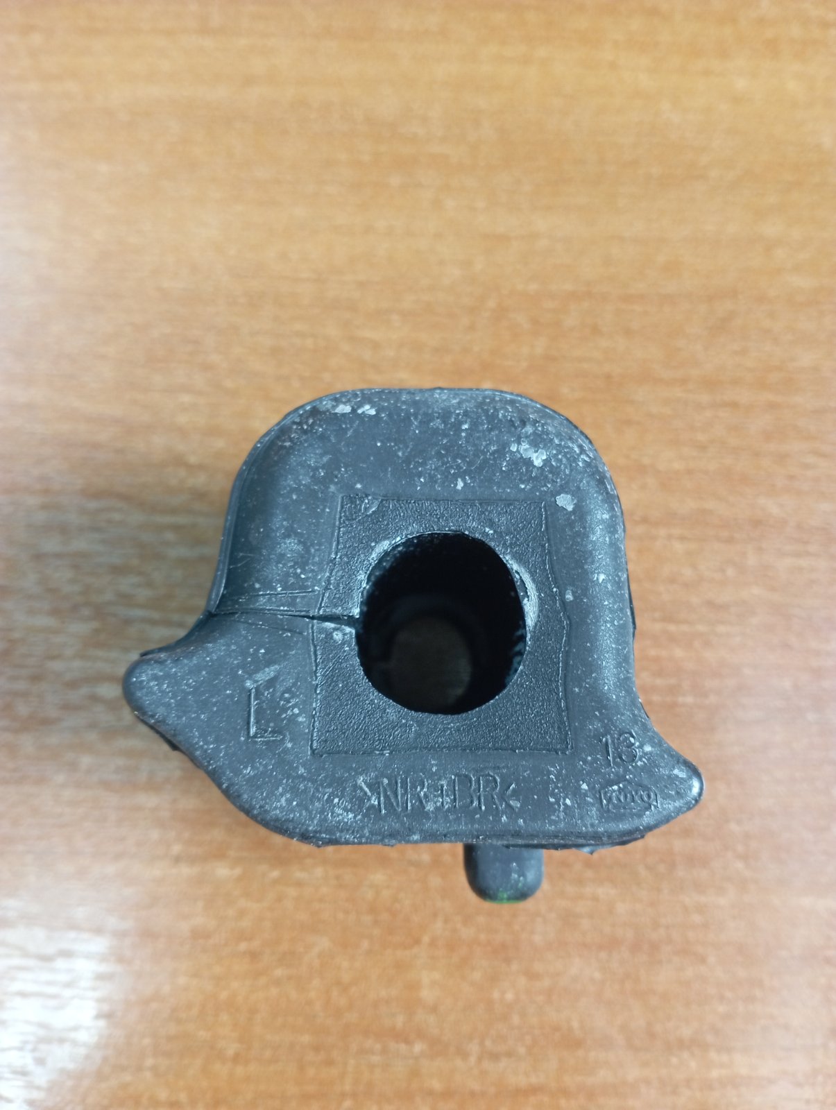 Втулка переднего стабилизатора Corolla (левая)