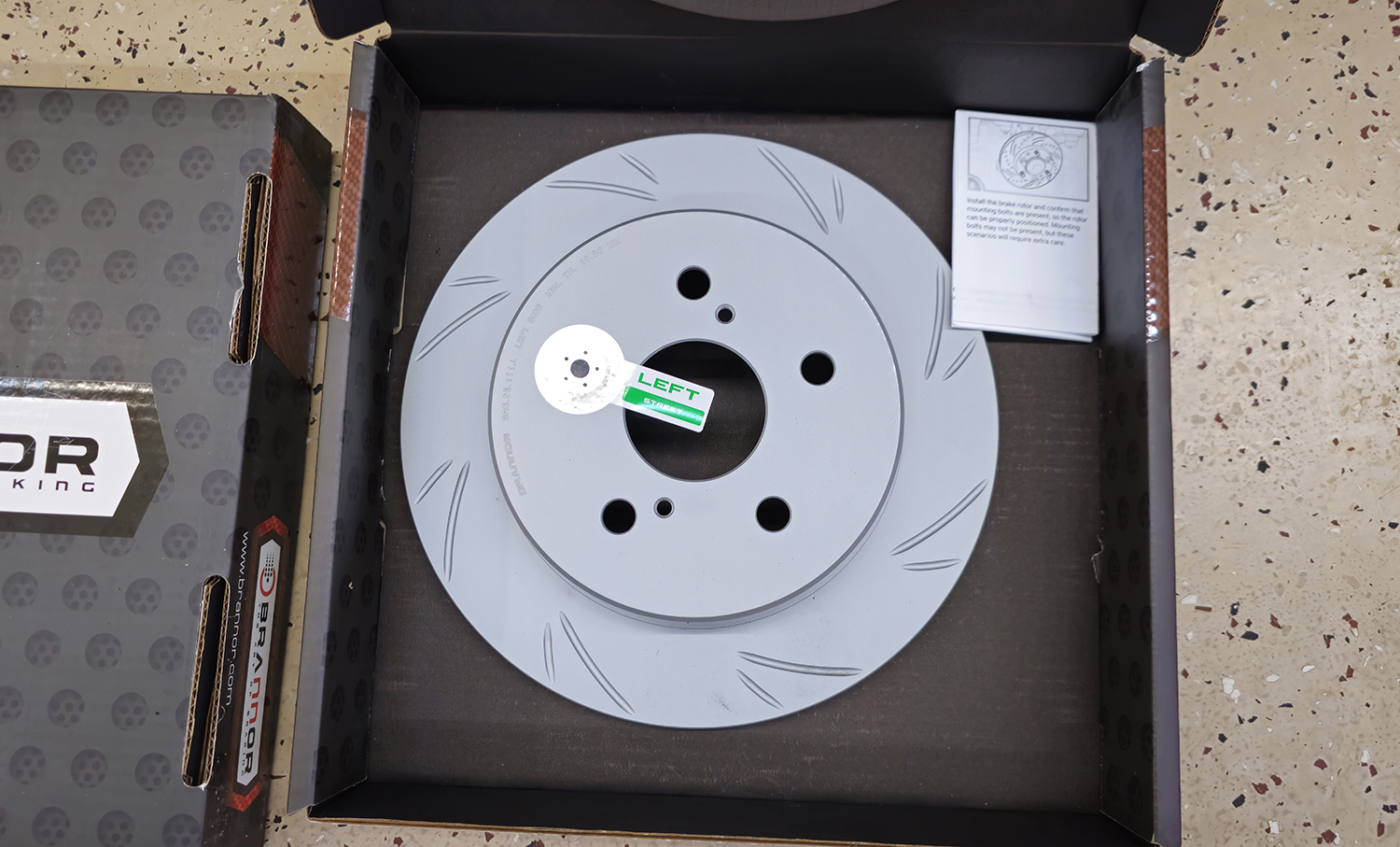 Диски тормозные передние Camry V70 BRENNOR (2шт.)