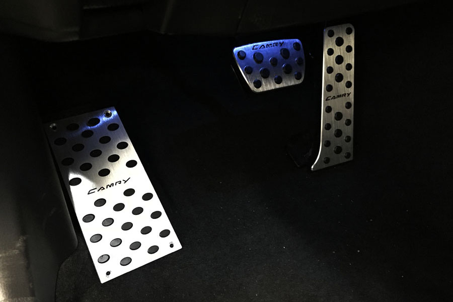 Педали Camry V70