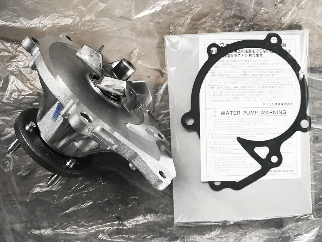 Помпа LC150 3.0L (половина)