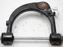 Рычаг передней подвески верхний LC200 правый