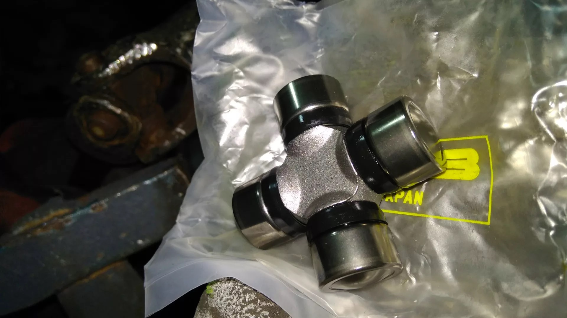 Крестовина карданного шарнира Camry V70