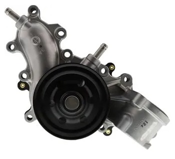 Помпа LC200 4.5D AISIN