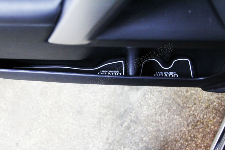 Набор ковриков в кармашки с белой окантовкой  LC150