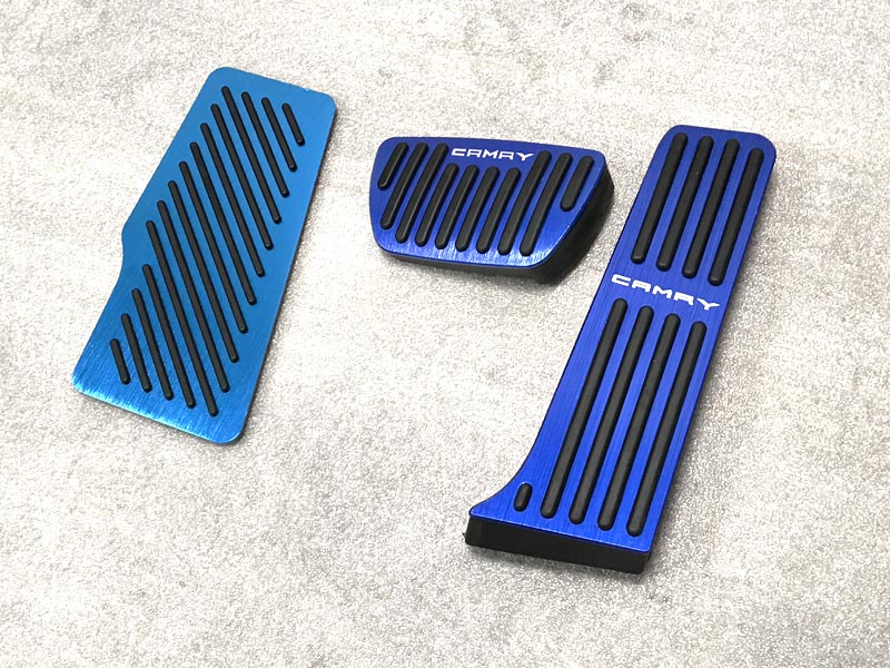 Педали Camry V70 синие