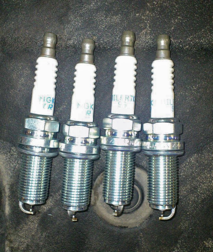 Свеча зажигания Lexus NX200T