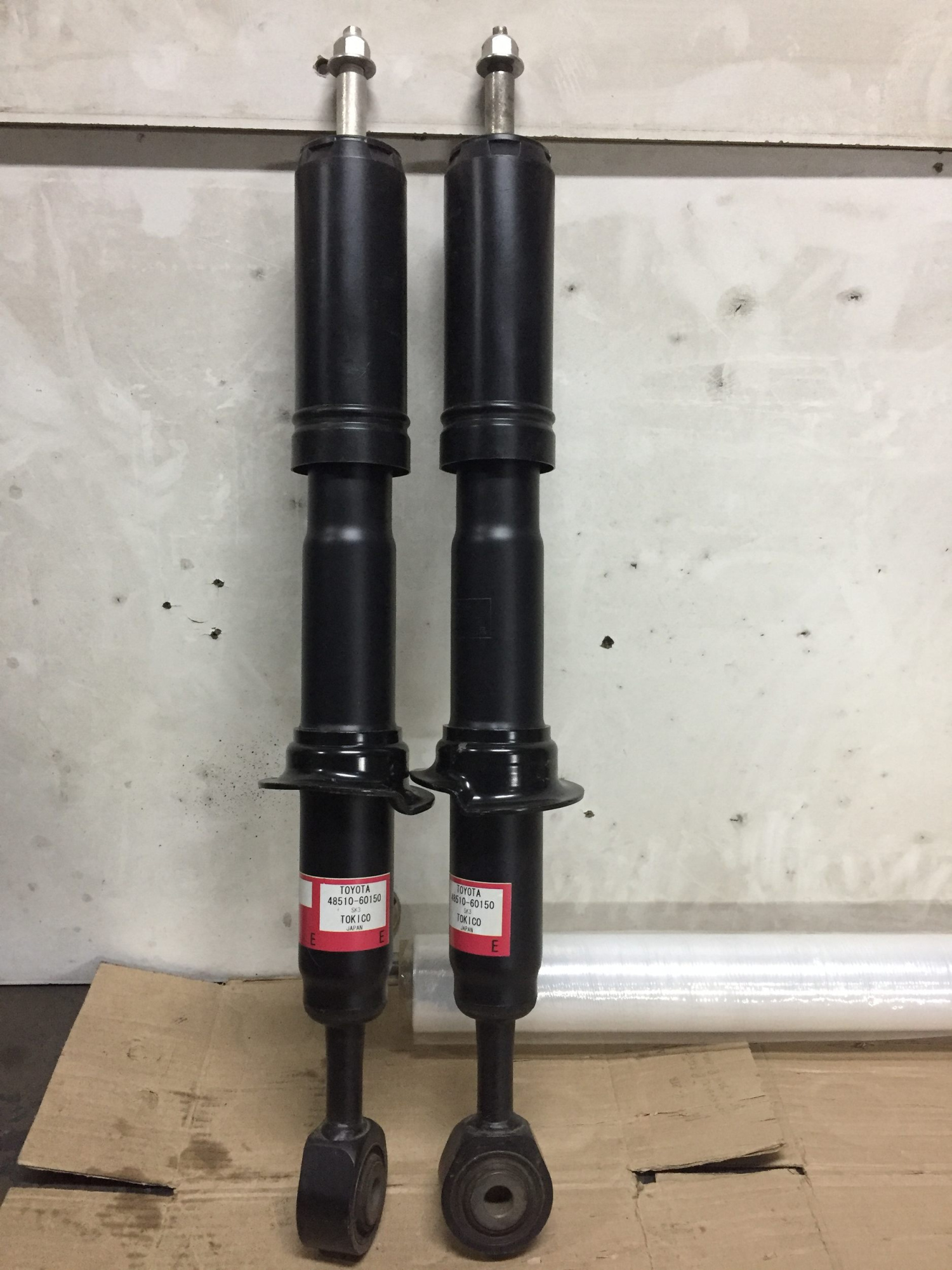 Амортизатор задний TLC 200